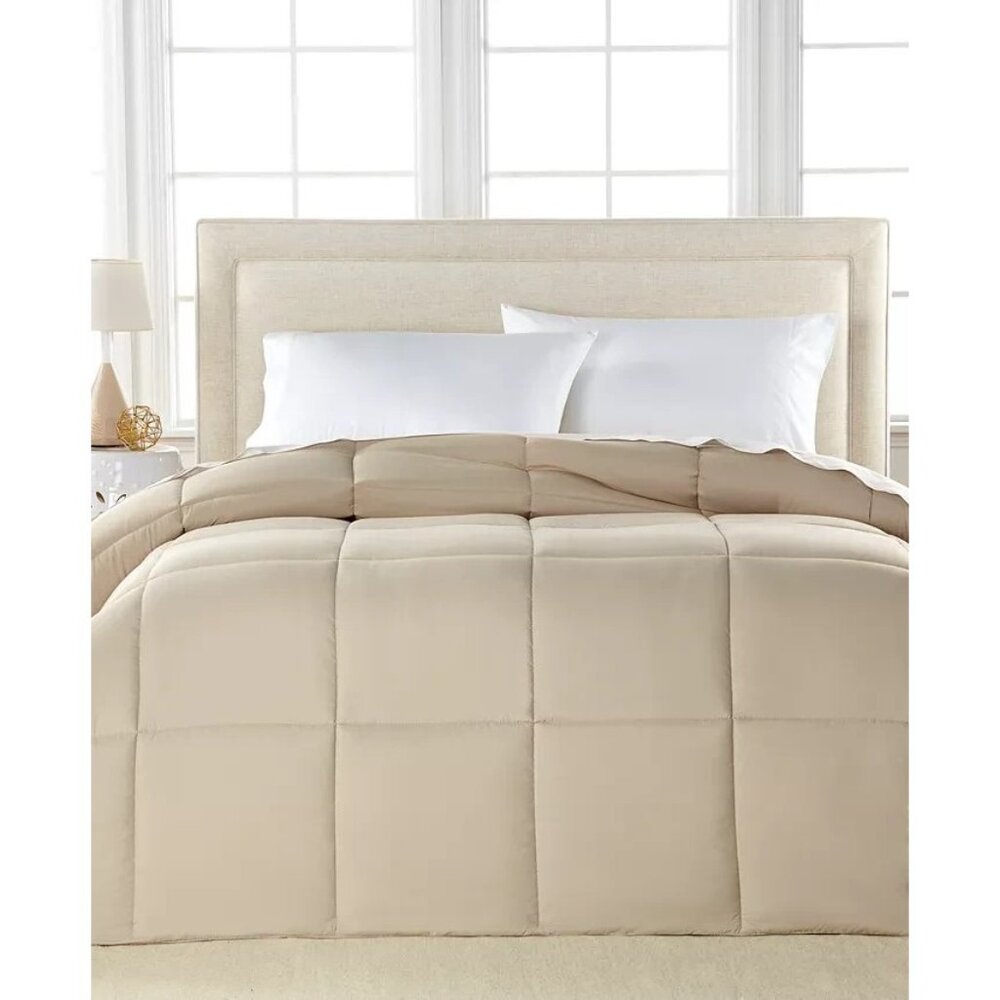 Royal Luxe Down Alt Comforter Full Queen Light Warmth MSRP $140